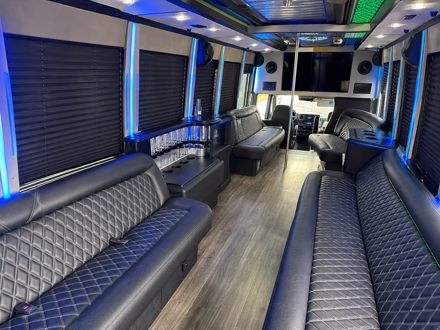airport transportation for sports teams and large groups traveling through redwood city