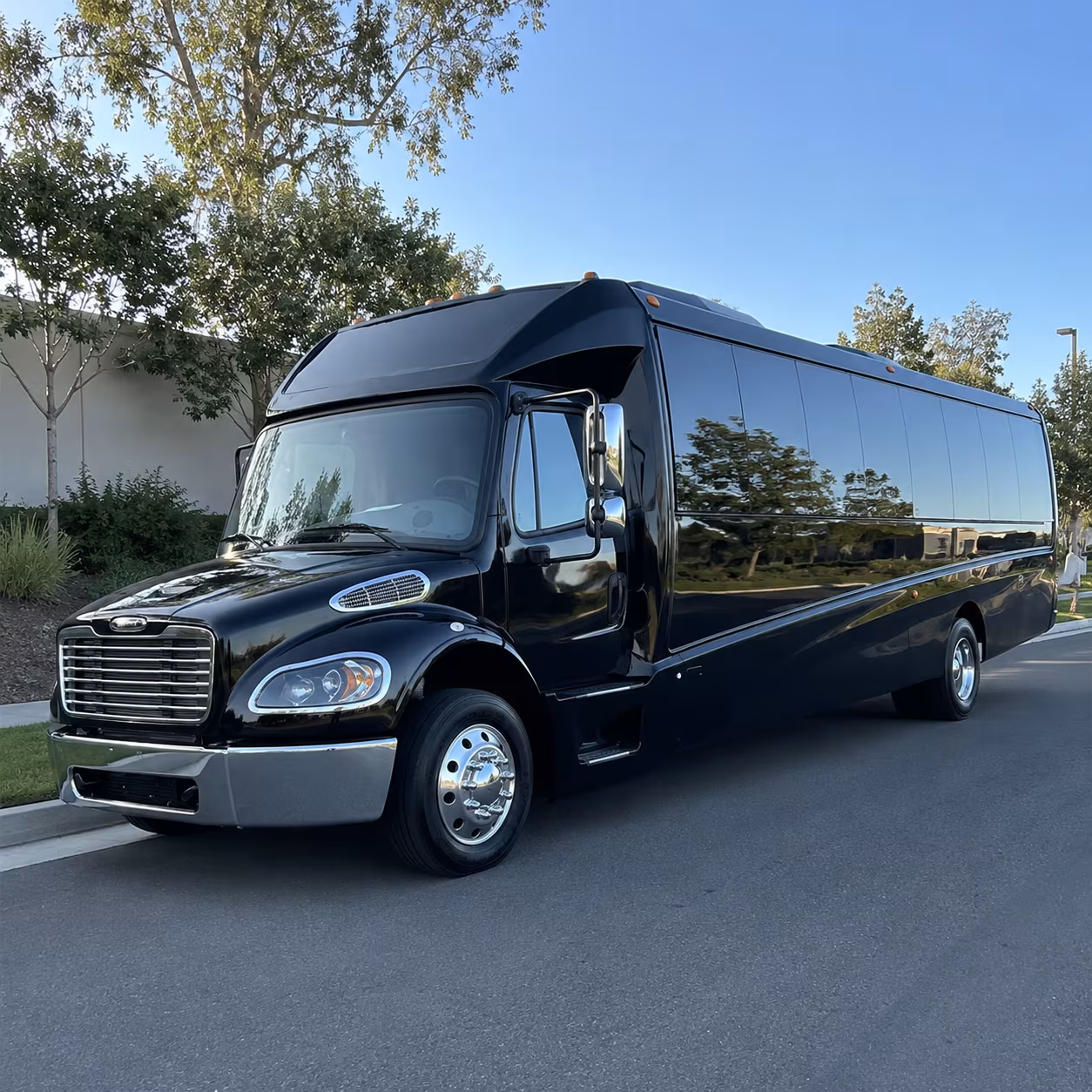 redwood city 30 passenger minibus